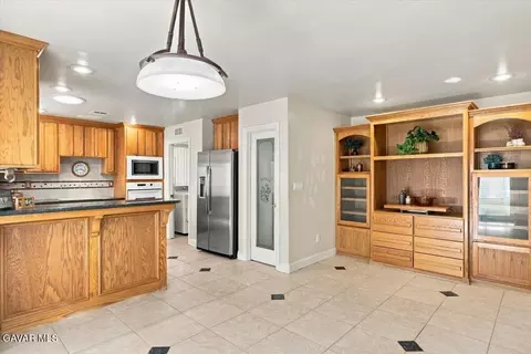 Kitchen - 30100 Sunland Way, Tehachapi, CA 93561 photo 1 of 4