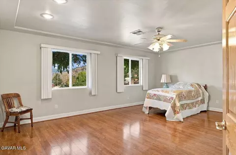 Bedroom - 30100 Sunland Way, Tehachapi, CA 93561 photo 3 of 4