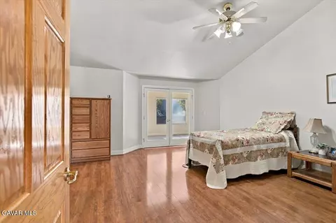 Bedroom - 30100 Sunland Way, Tehachapi, CA 93561 photo 1 of 4