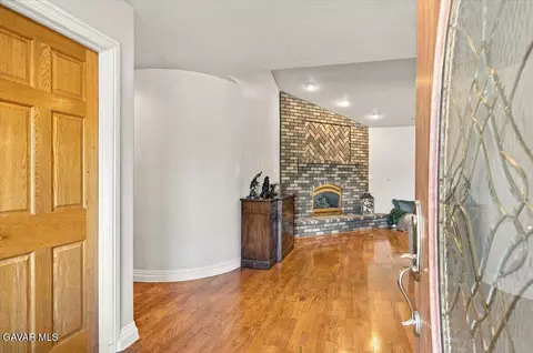 Entry Way - 30100 Sunland Way, Tehachapi, CA 93561 photo 2 of 5