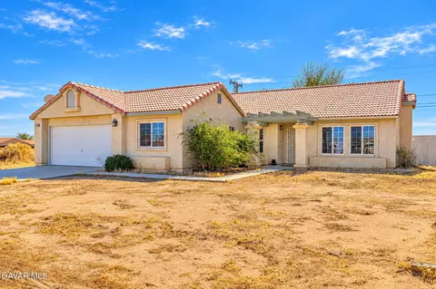 9020 Redwood Blvd, California City, CA 93505
