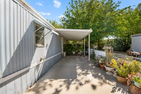 Exterior - 37311 E 47th St #203, Palmdale, CA 93552 photo 5 of 9