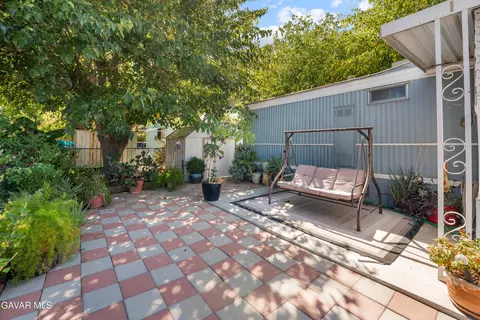 Exterior - 37311 E 47th St #203, Palmdale, CA 93552 photo 7 of 9
