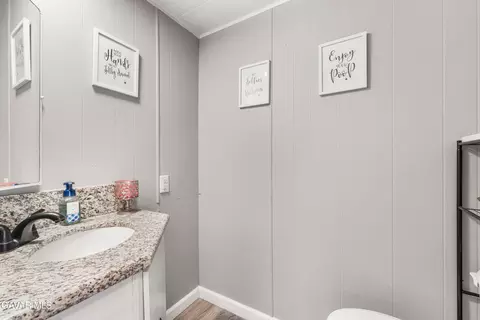 Bath - 37311 E 47th St #203, Palmdale, CA 93552 photo 1 of 2