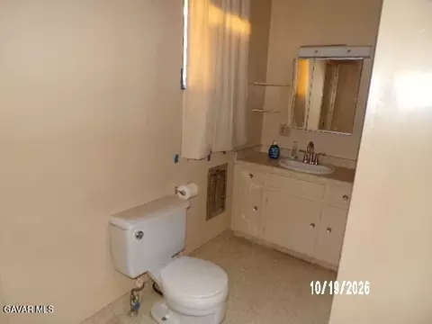 Bath - 45823 190th St, Lancaster, CA 93535 photo 1 of 1
