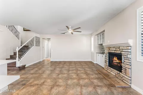 Living - 37639 Persimmon Ln, Palmdale, CA 93551 photo 4 of 12