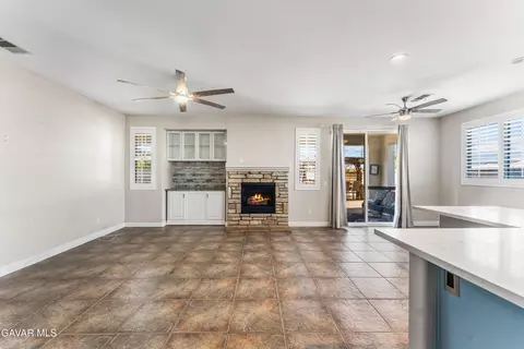 Living - 37639 Persimmon Ln, Palmdale, CA 93551 photo 1 of 12