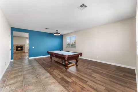Living - 37639 Persimmon Ln, Palmdale, CA 93551 photo 12 of 12