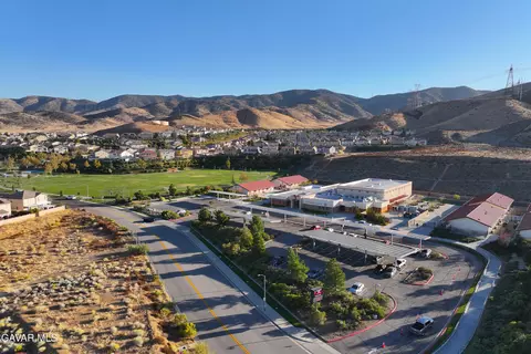 View/Area - 37639 Persimmon Ln, Palmdale, CA 93551 photo 2 of 6