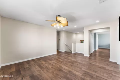 Living - 37639 Persimmon Ln, Palmdale, CA 93551 photo 8 of 12