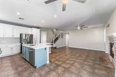 Kitchen - 37639 Persimmon Ln, Palmdale, CA 93551 photo 1 of 5