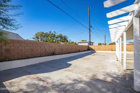 Exterior - 45329 Rodin Ave, Lancaster, CA 93535 photo 12 of 21