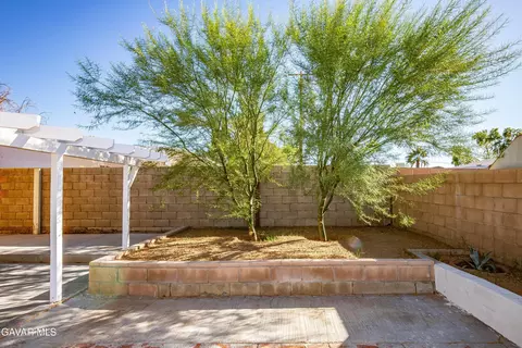 Exterior - 45329 Rodin Ave, Lancaster, CA 93535 photo 13 of 21
