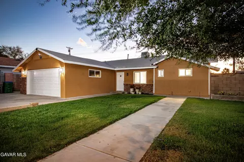 Exterior - 45329 Rodin Ave, Lancaster, CA 93535 photo 2 of 21