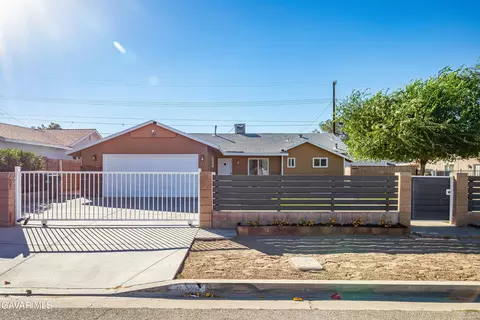 Exterior - 45329 Rodin Ave, Lancaster, CA 93535 photo 4 of 21