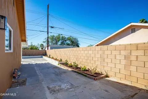 Exterior - 45329 Rodin Ave, Lancaster, CA 93535 photo 17 of 21
