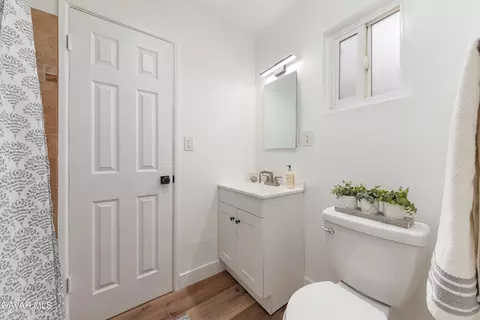 Bath - 45329 Rodin Ave, Lancaster, CA 93535 photo 1 of 3