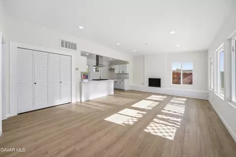 Living - 17539 Sultana St, Hesperia, CA 92345 photo 4 of 4