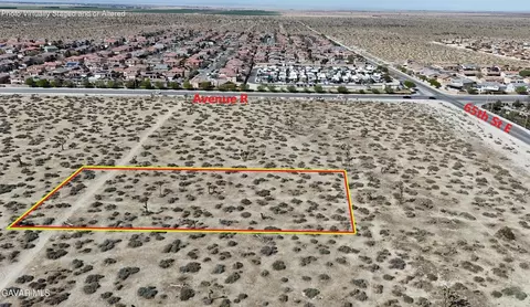 65 Th St E, Palmdale, CA 93552 photo 3