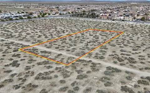 65 Th St E, Palmdale, CA 93552 photo 9