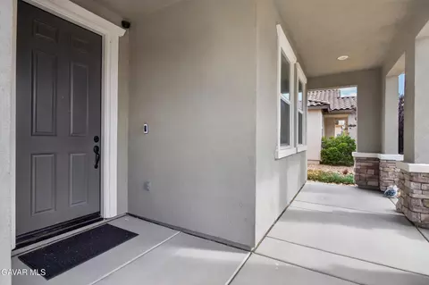 Entry Way - 3611 E Avenue J-3, Lancaster, CA 93535 photo 1 of 7
