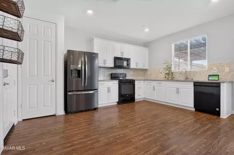 Kitchen - 3611 E Avenue J-3, Lancaster, CA 93535 photo 1 of 3