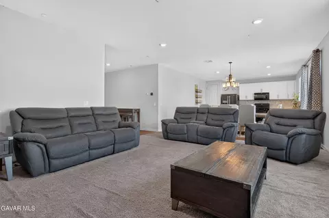 Living - 3611 E Avenue J-3, Lancaster, CA 93535 photo 3 of 3