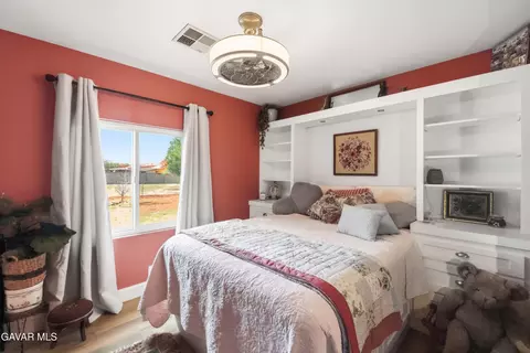 Bedroom - 36304 E 52nd St, Palmdale, CA 93552 photo 3 of 4