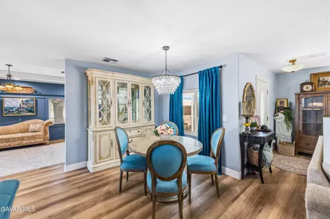 Dining - 36304 E 52nd St, Palmdale, CA 93552 photo 1 of 3