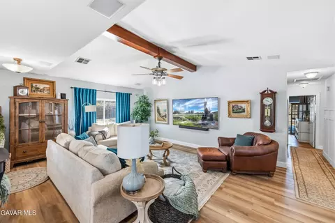 Living - 36304 E 52nd St, Palmdale, CA 93552 photo 2 of 3