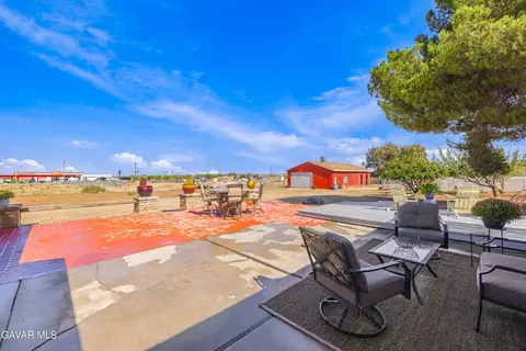 Exterior - 36304 E 52nd St, Palmdale, CA 93552 photo 6 of 9