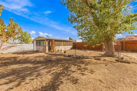 Exterior - 36304 E 52nd St, Palmdale, CA 93552 photo 9 of 9