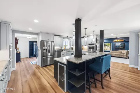 Kitchen - 36304 E 52nd St, Palmdale, CA 93552 photo 3 of 4
