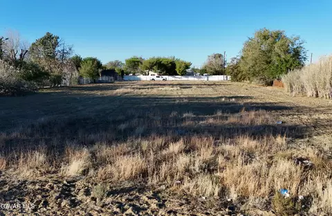 E Ave S-10, Littlerock, CA 93543 photo 3