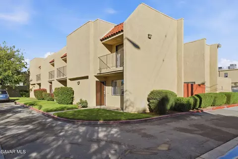 44200 Kingtree Ave UNIT 51, Lancaster, CA 93534