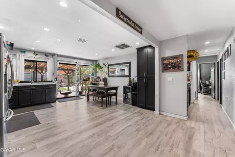 Entry Way - 43000 36th St, Lancaster, CA 93536 photo 1 of 2