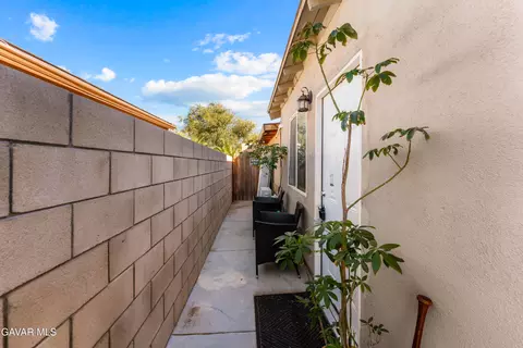 Exterior - 43000 36th St, Lancaster, CA 93536 photo 6 of 13