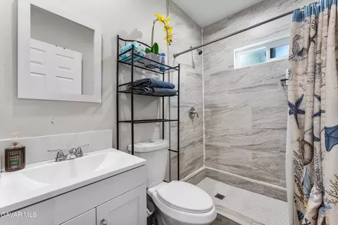 Bath - 43000 36th St, Lancaster, CA 93536 photo 3 of 3