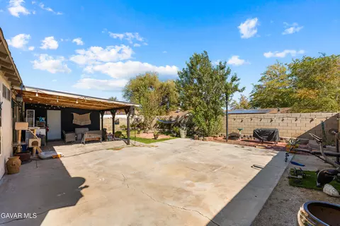 Exterior - 43000 36th St, Lancaster, CA 93536 photo 7 of 13