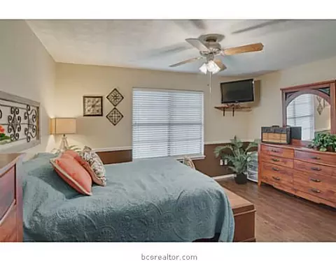 4801 Brompton Ln, Bryan, TX 77802 photo 9