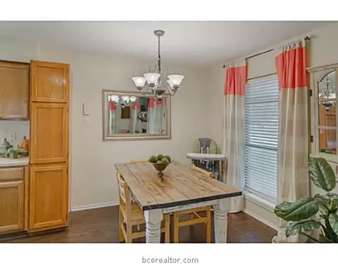 4801 Brompton Ln, Bryan, TX 77802 photo 5