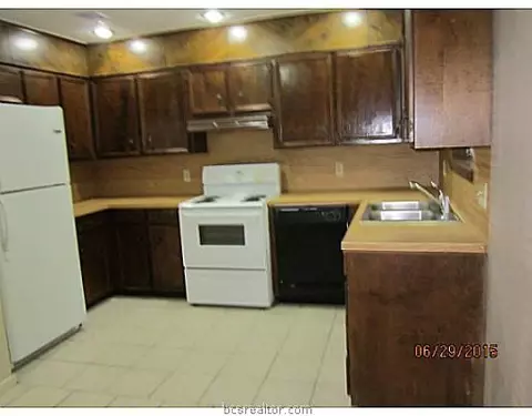 2305 Yellowstone Dr, Bryan, TX 77803 photo 5