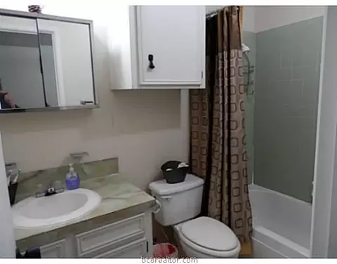 2305 Yellowstone Dr, Bryan, TX 77803 photo 8