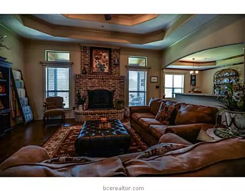 2907 Caney Ct, Bryan, TX 77808 photo 3