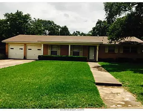 905 Mitchell St, Bryan, TX 77802 photo 1