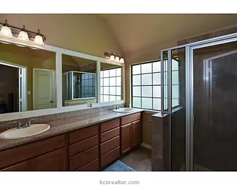 2016 Turning Leaf, Bryan, TX 77807 photo 13