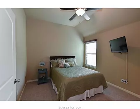 2016 Turning Leaf, Bryan, TX 77807 photo 14