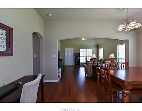 2016 Turning Leaf, Bryan, TX 77807 photo 8