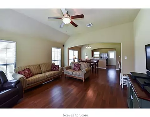 2016 Turning Leaf, Bryan, TX 77807 photo 3