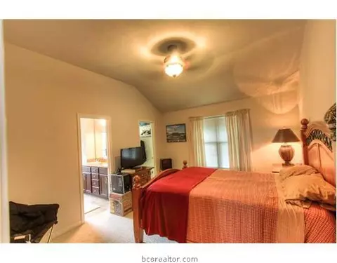2009 Mountain Wind Loop, Bryan, TX 77807 photo 7